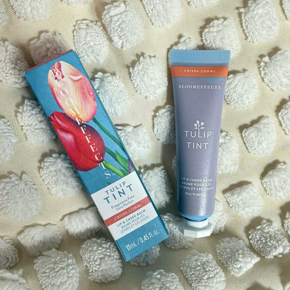 BNIB *sealed* BLOOMEFFECTS Tulip Tint Lip & Cheek Balm| shade: Crispa Coral